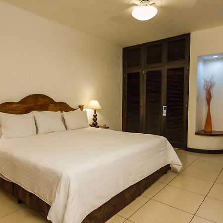 Hotel Soleil Pacifico Chulamar Buitenkant foto