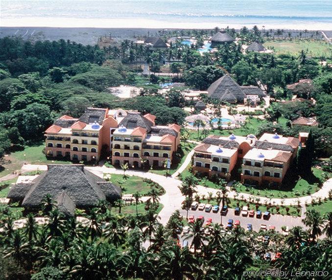 Hotel Soleil Pacifico Chulamar Buitenkant foto