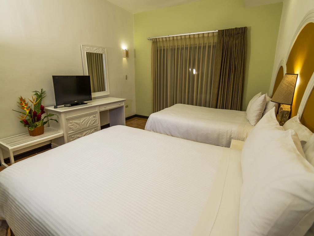 Hotel Soleil Pacifico Chulamar Kamer foto