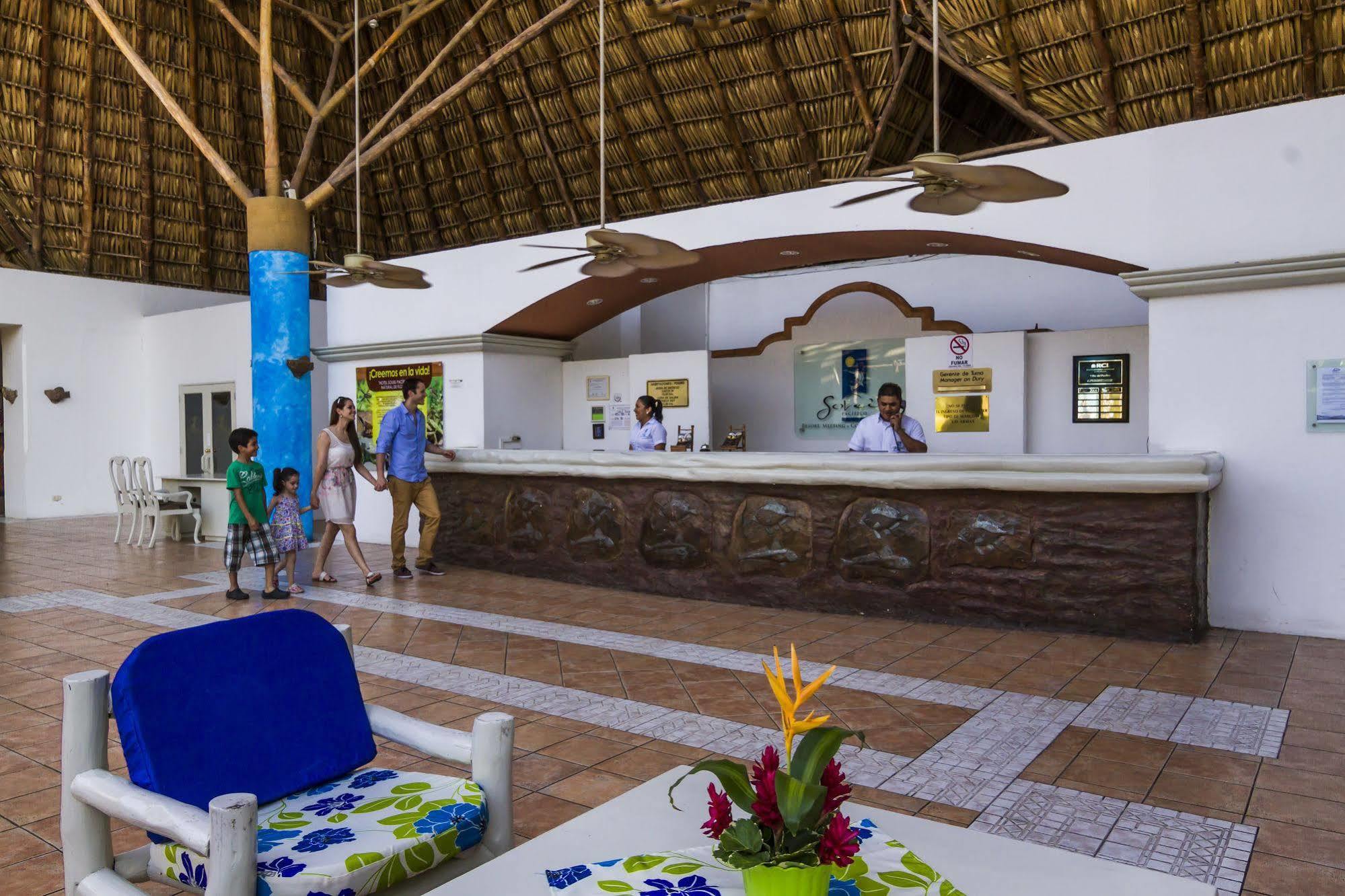 Hotel Soleil Pacifico Chulamar Buitenkant foto