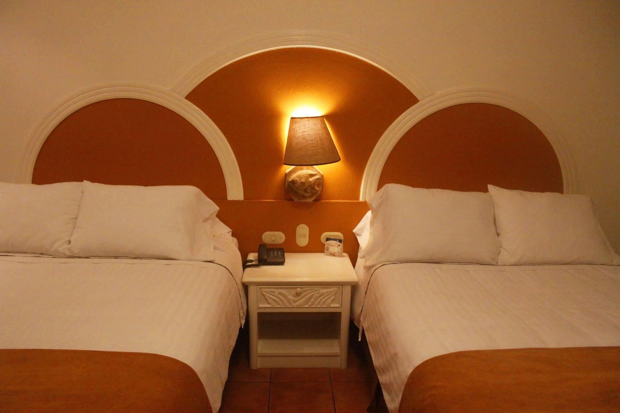 Hotel Soleil Pacifico Chulamar Buitenkant foto