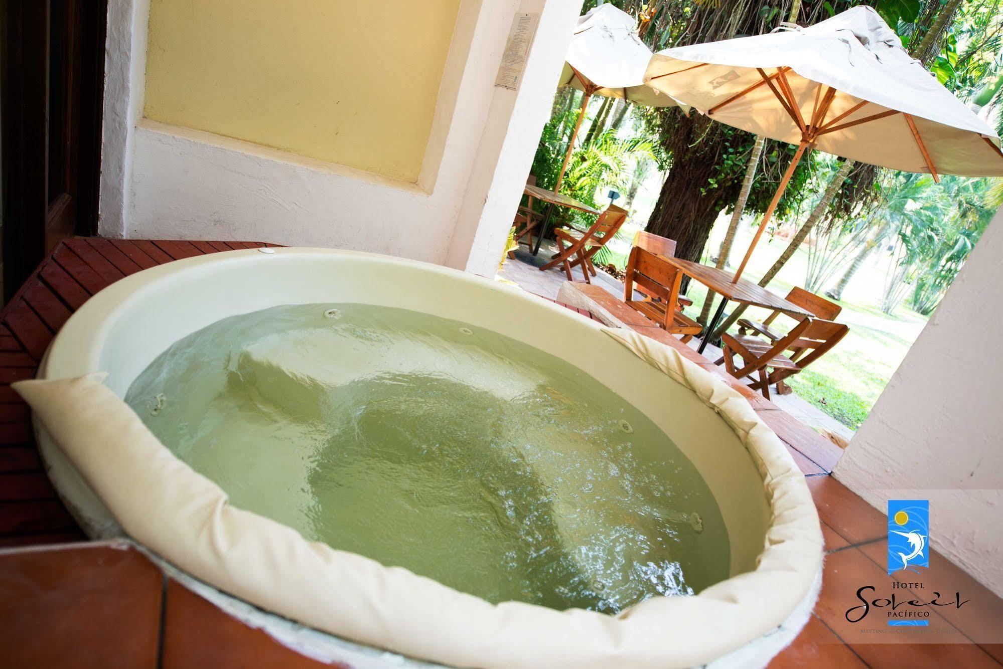 Hotel Soleil Pacifico Chulamar Buitenkant foto